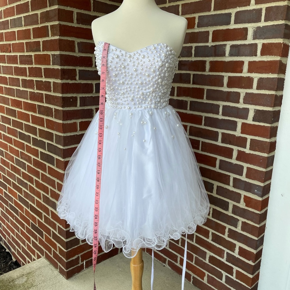 White “Partytime” homecoming dress 🤍 - Picture 7 of 9